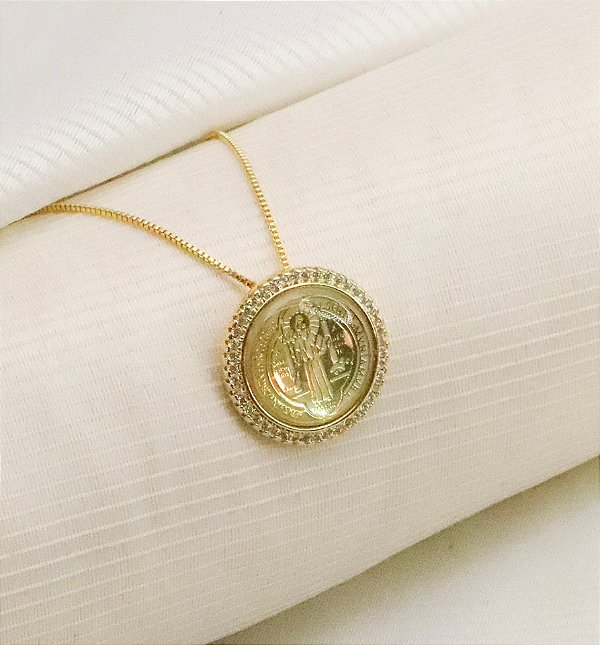 Colar FÉ medalha de São Bento banhada a ouro 18K