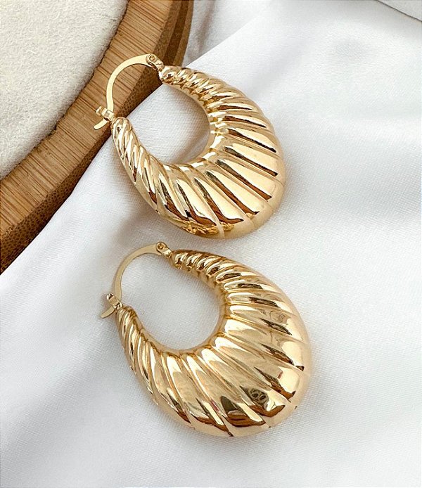 Argola JAINARA croissant M folheada a ouro