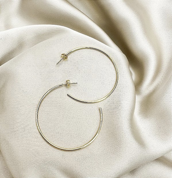 Argola ELSA mediana basic folheada a ouro
