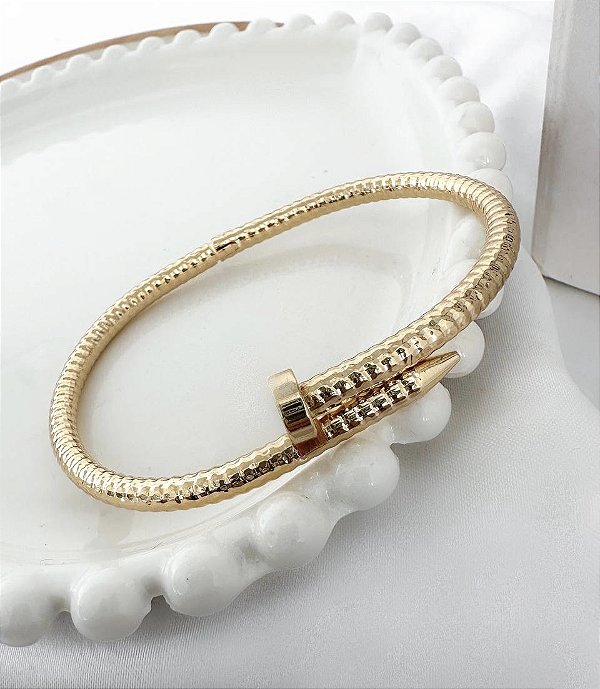 Bracelete MAGDA prego texturizado inspiração Cartier dourado