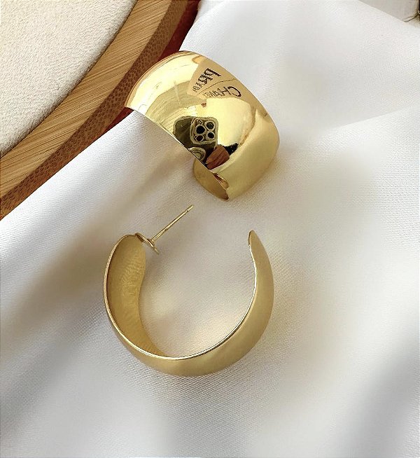 Argola GRAZIELE boleada folheada a ouro TAM G