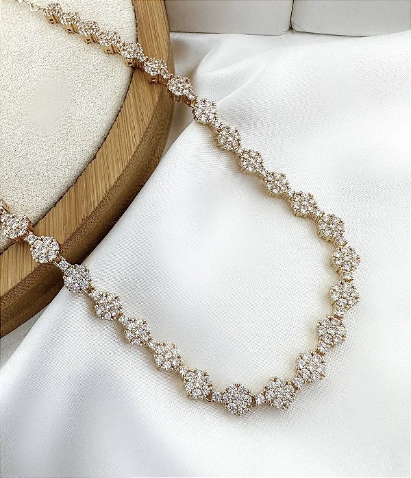 Colar FERGIE riviera flor Zirconia cristal premium folheada a ouro