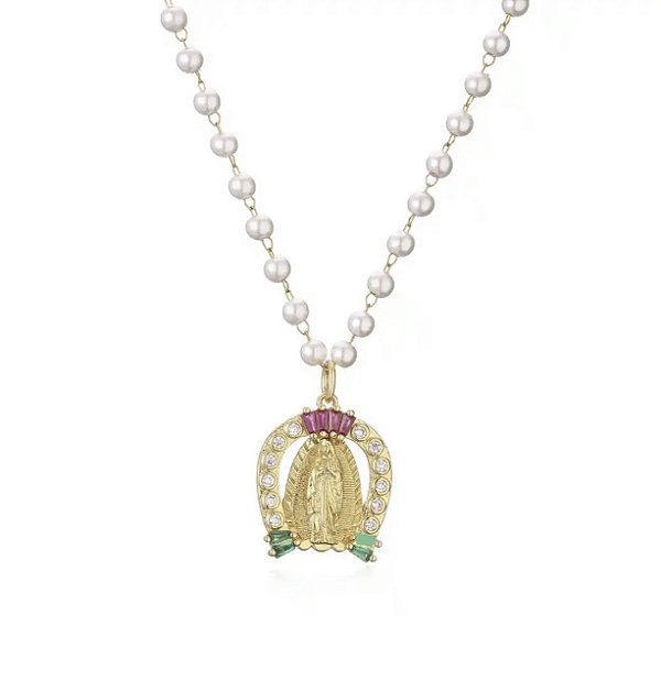 Colar MAVIE com pingente de nossa senhora cravejado folheado a ouro