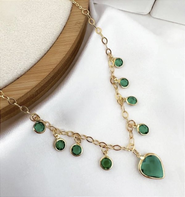 Colar DINAMARCA com pedras verdes e zirconia folheada a ouro