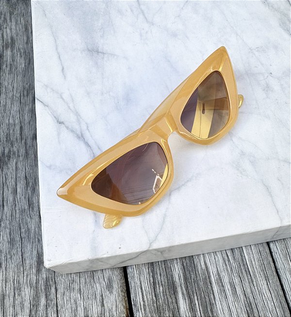 Oculos LUANA gatinho clássico armação mostarda