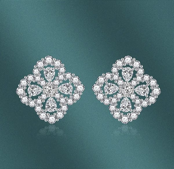 Brinco RUBIA trevo cravejado de zirconia CRISTAL
