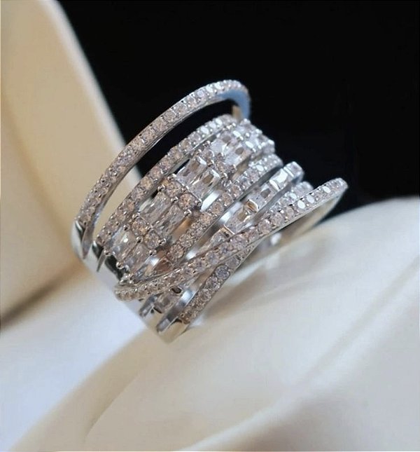 Anel SOPHIE cravejado 8 linhas em zirconia folheada a prata