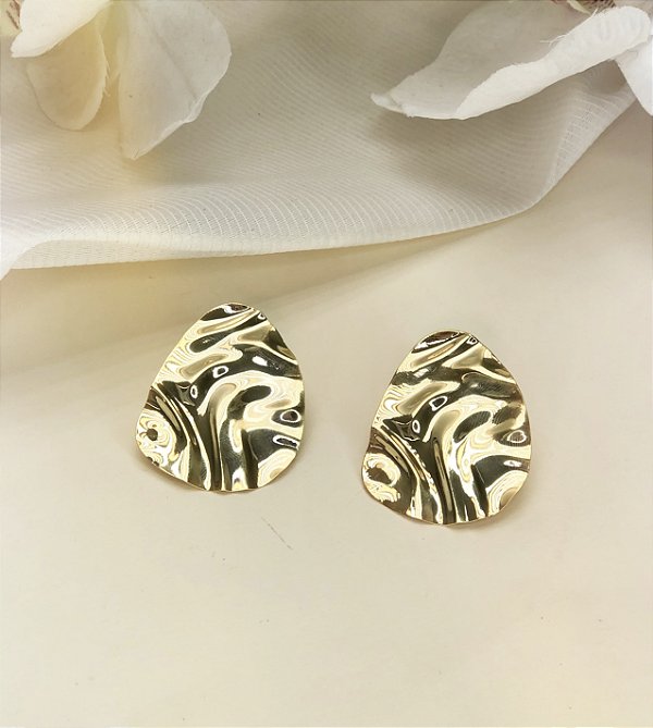 Brinco WILLOW martelado folheada a ouro