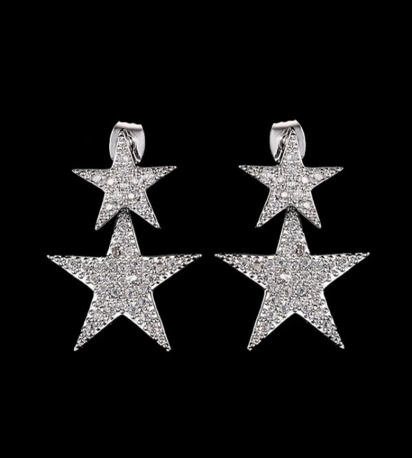 Brinco STAR estrela dupla cravejada de zirconia folheada a prata