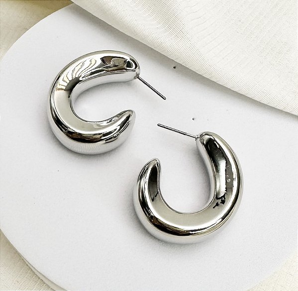 Argola APRIL tubo oval prateada M