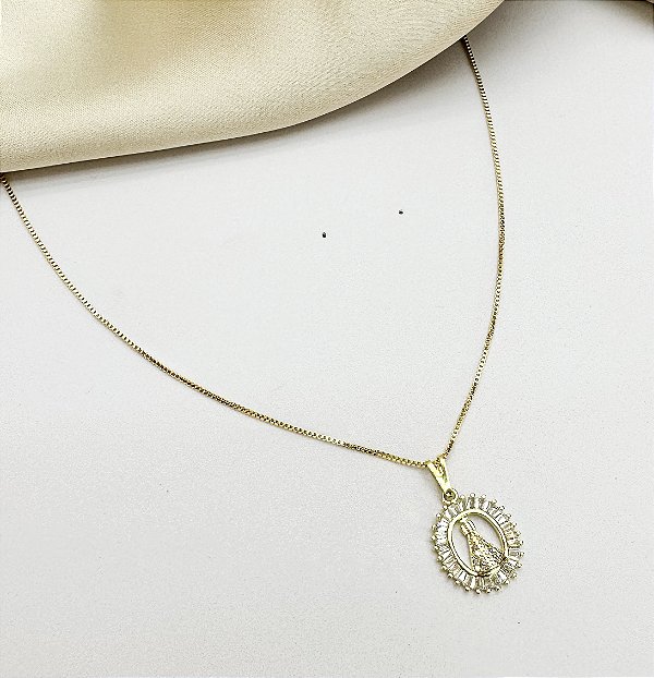 Colar ABENÇOADA Nossa senhora Aparecida cravejada com zirconia folheada a ouro
