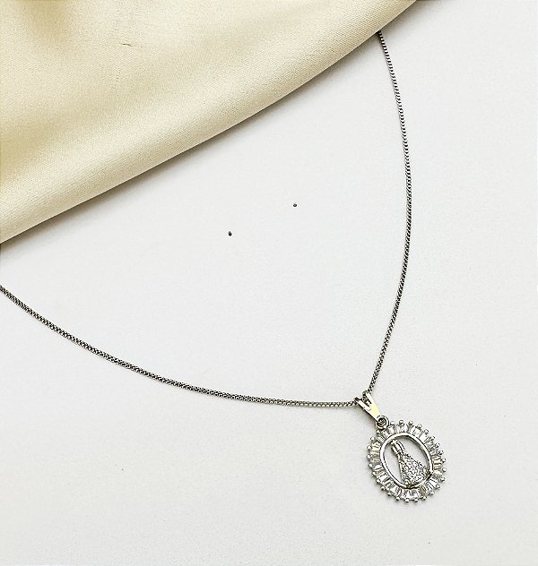 Colar ABENÇOADA Nossa senhora Aparecida cravejada com zirconia folheada a prata