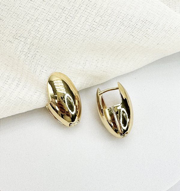 Argola OFELIA gota fecho click folheada a ouro