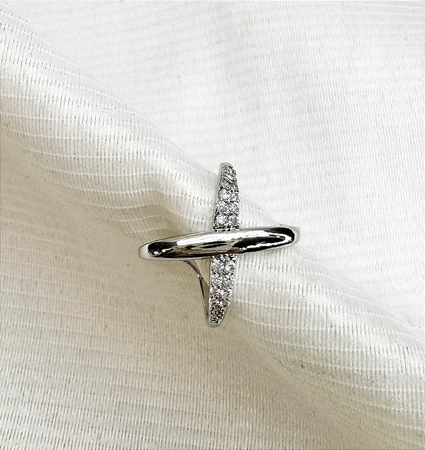 Piercing de encaixe fake FLORENÇA X cravejado micro zircônias folheada a prata