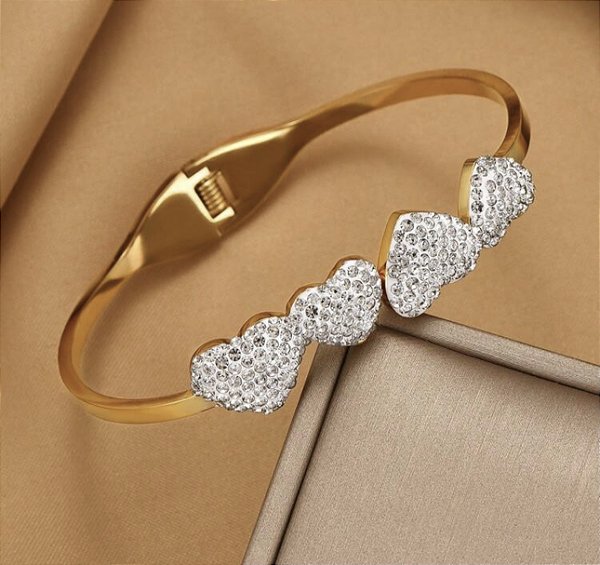 Bracelete IVONE corações cravejados folheada a ouro