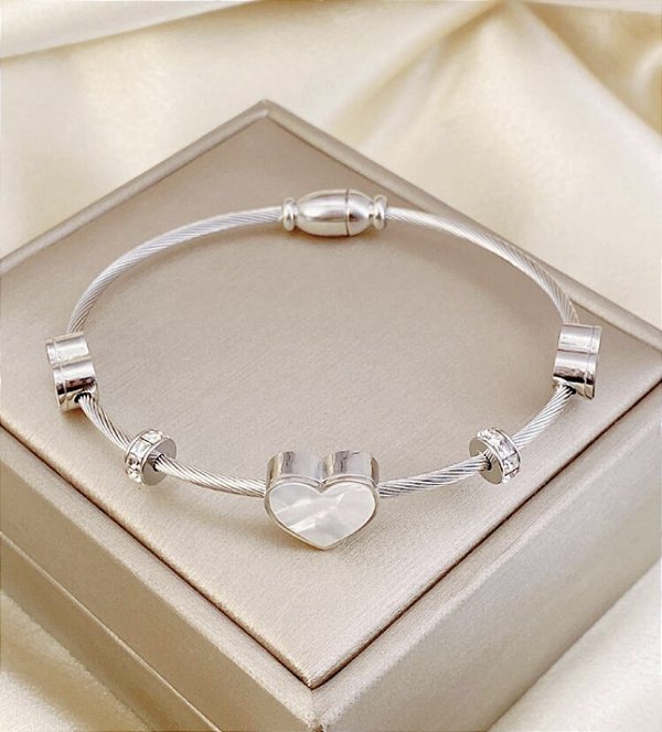 Bracelete ISSIS coração madre pérola e preto de aço inoxidável