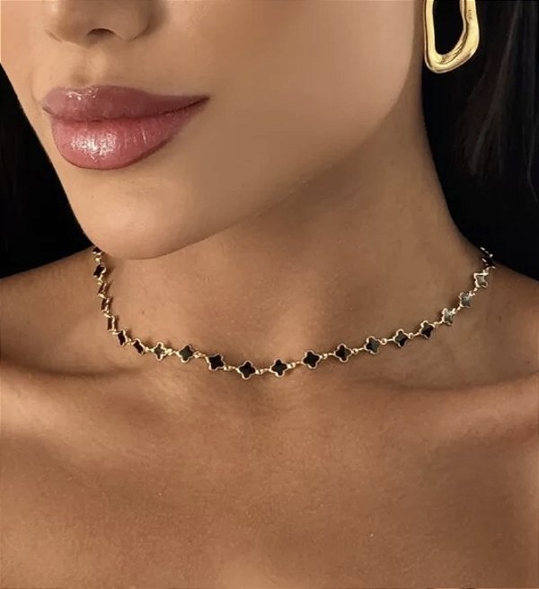 Choker KARINE flor esmaltada PRETO esfolhada a ouro