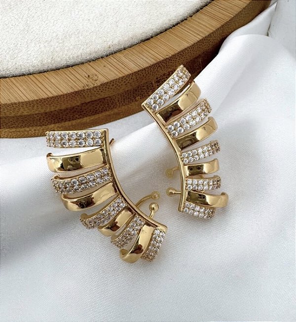 Brinco DANUBIA ear cuff com folha folheada a ouro