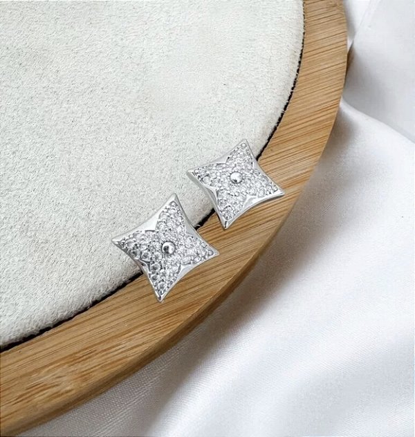 Brinco VALDA flor cravejada com zirconia folhada a prata