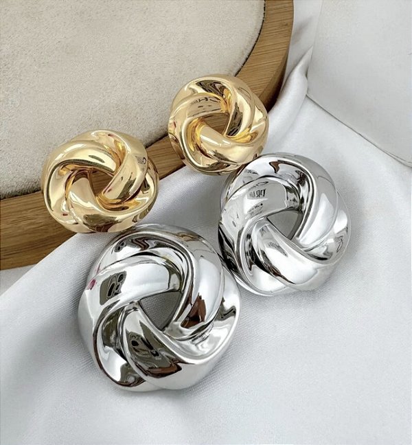Brinco LILA max esfera flor dupla mix de banhos