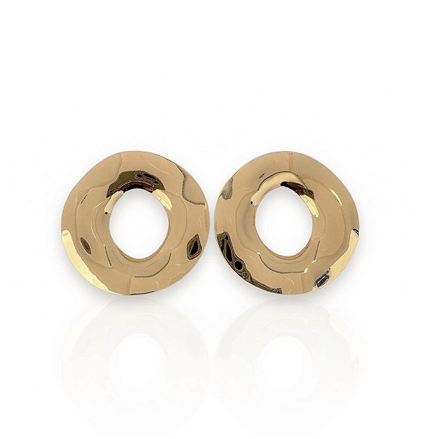 Brinco Max CHILE círculo chapado vazado folheado a ouro
