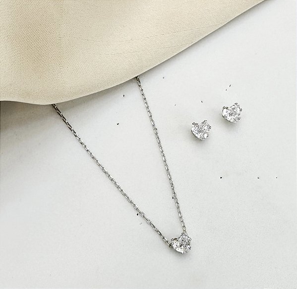 Conjunto VIRNA colar com pingente coração ponto de luz  folheada a prata