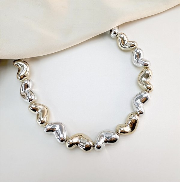 Choker FLY corações boleados, mix de banhos