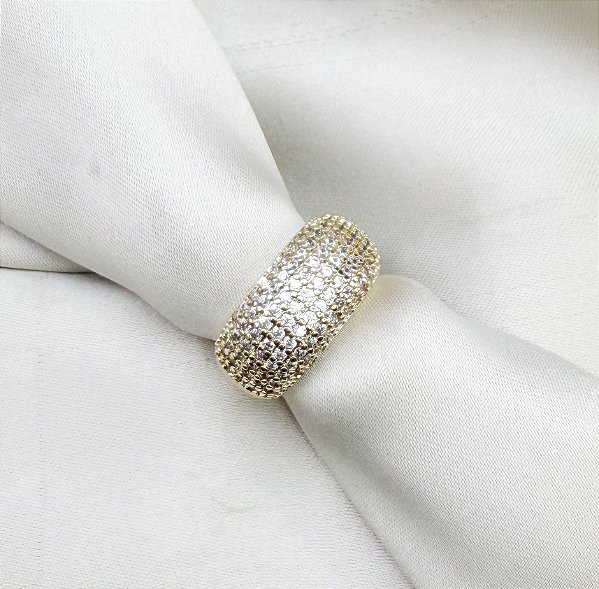 Anel KRISNA cravejado em zirconia folheada a ouro