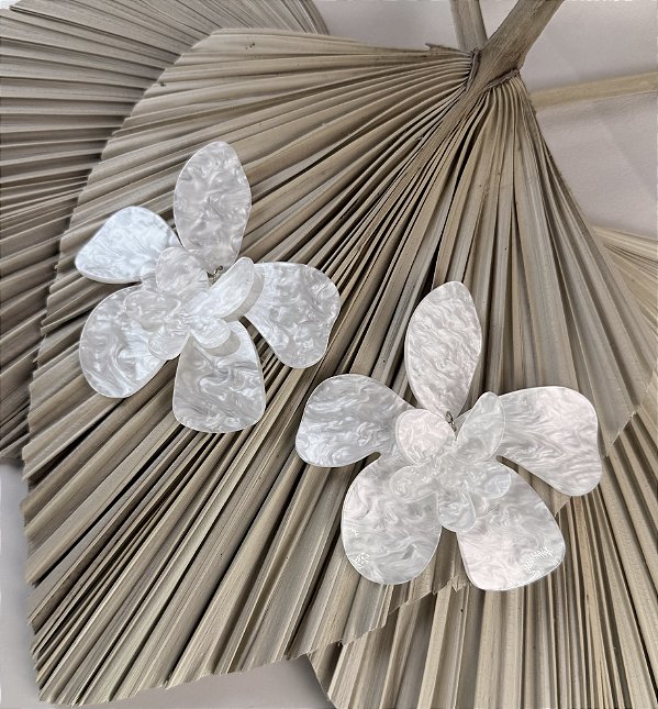 Brinco FLORALIS max pingente flor 3D ACRILICO