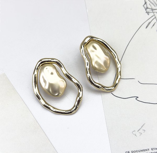 Brinco RICELLE organico folheada a ouro