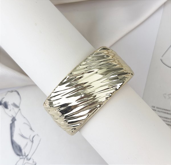 Bracelete SCARLET max texturizada folheada a ouro