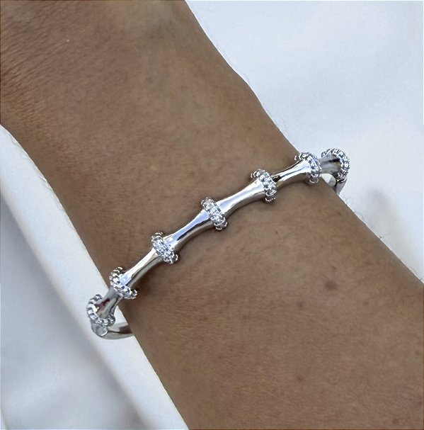 Bracelete IZADOCK cravejada com microzirconia folheada a prata