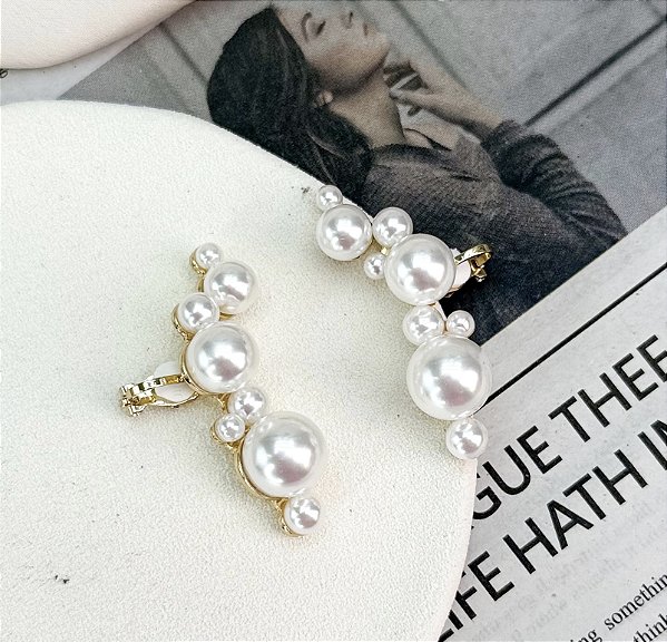 Brinco ARLO ear cuff perolas folheada a ouro DE PRESSAO