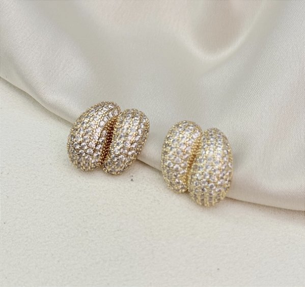 Brinco JOBI gotas cravejados com microzirconia folhada a ouro
