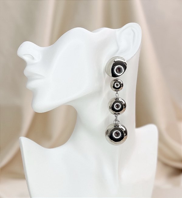 Brinco ELLIS longo com esferas folheada a prata