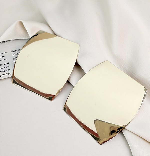 Brinco JIM max placa folheado a ouro