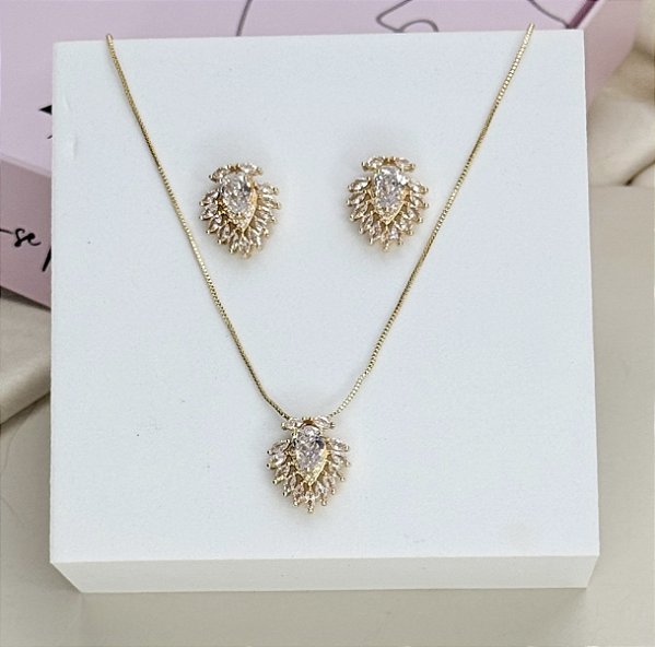 Conjunto JASMIN colar e brinco cravejado zirconia folheada a ouro