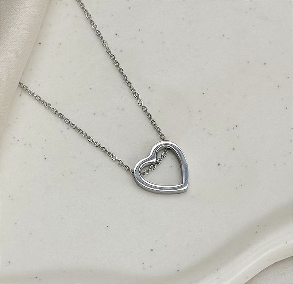 Colar EDDY coração em aço prateado