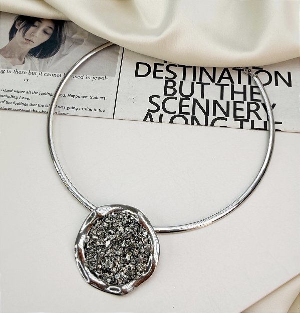 Colar aro LIBRE pingente druza folheada a prata