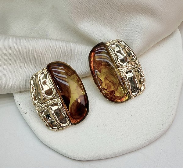 Brinco HELGA pedra CARAMELO folheada a ouro