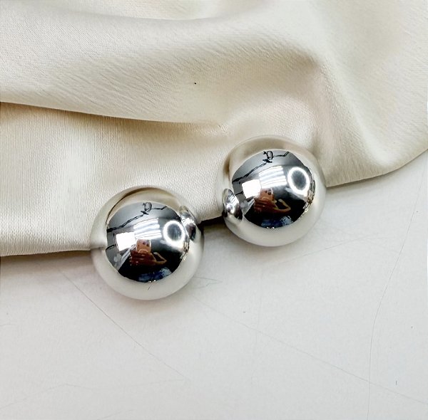 Argola DOUG boton folheada a prata