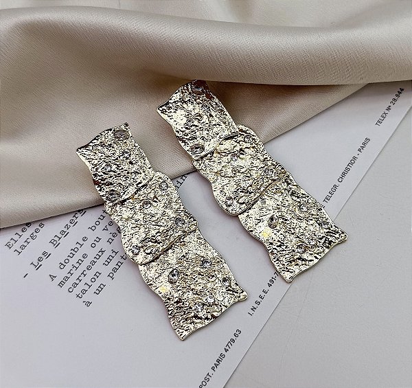 Max brinco NARI organico folheado a ouro