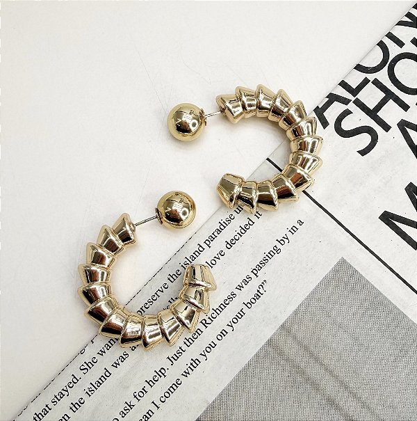 Argola BENIM tubo texturizado 2EM1 dourada M