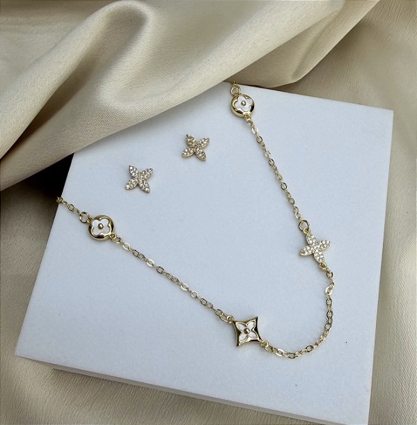 Conjunto LYRA colar trevos cravejados folheada a ouro