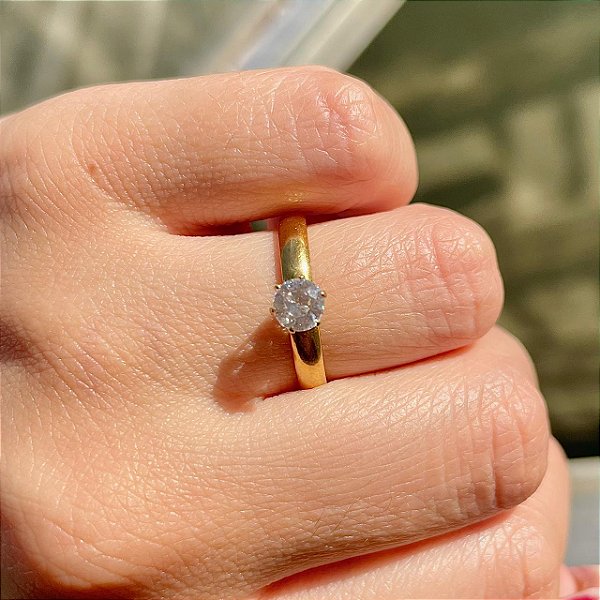 VL 570 - Solitário em Ouro Amarelo 18K