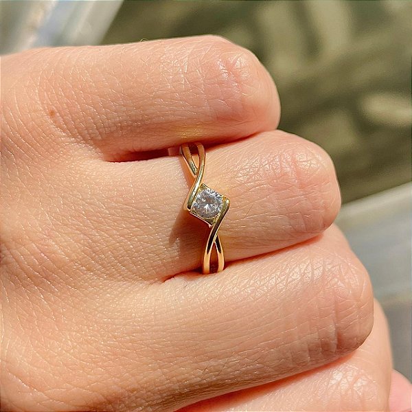 VL 550 - Solitário em Ouro Amarelo 18K