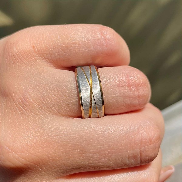 VL 827 - Par de Alianças em Ouro Amarelo e Branco 18K