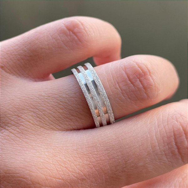 VL 1100 - Par de Alianças em Ouro Branco 18K