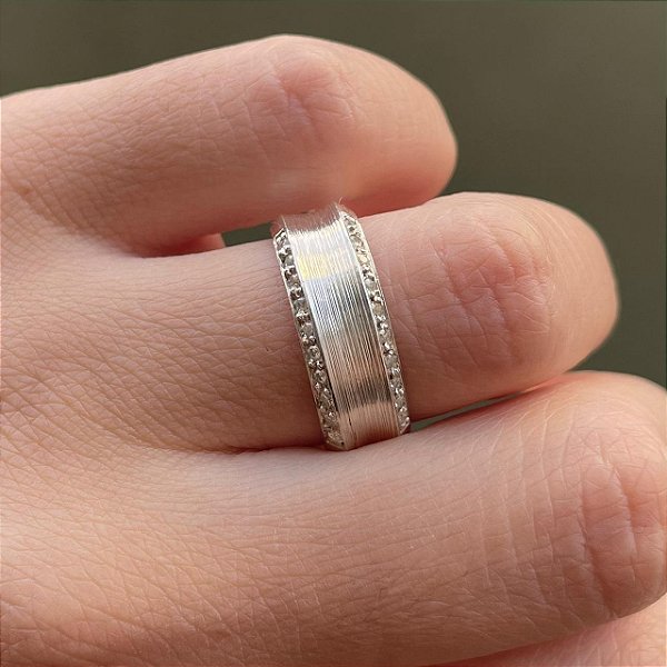 VL 1106 - Par de Alianças em Ouro Branco 18K