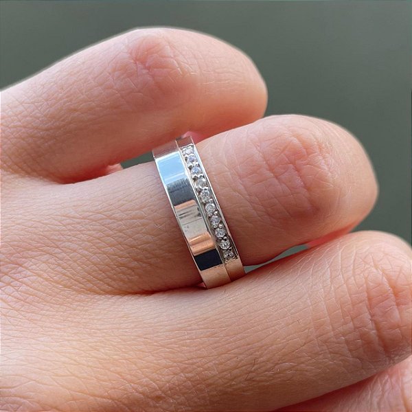VL 1121 - Par de Alianças em Ouro Branco 18K